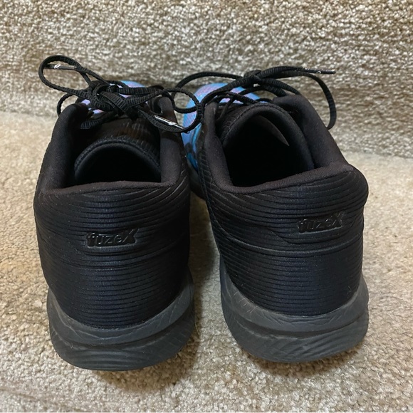 Color changing ASICS sneakers size 8.5 - Picture 3 of 5